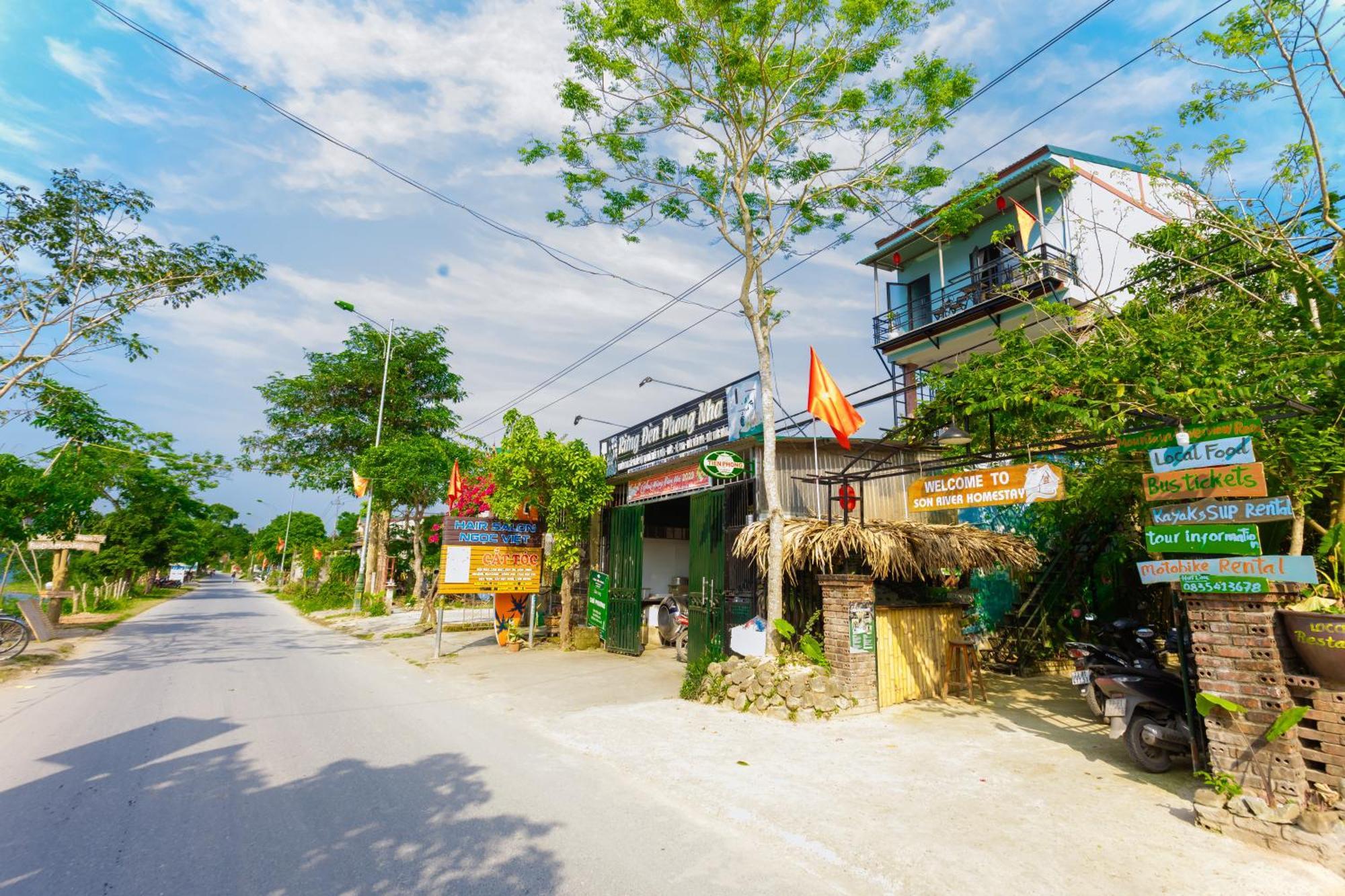 Son River Homestay Phong Nha Eksteriør billede