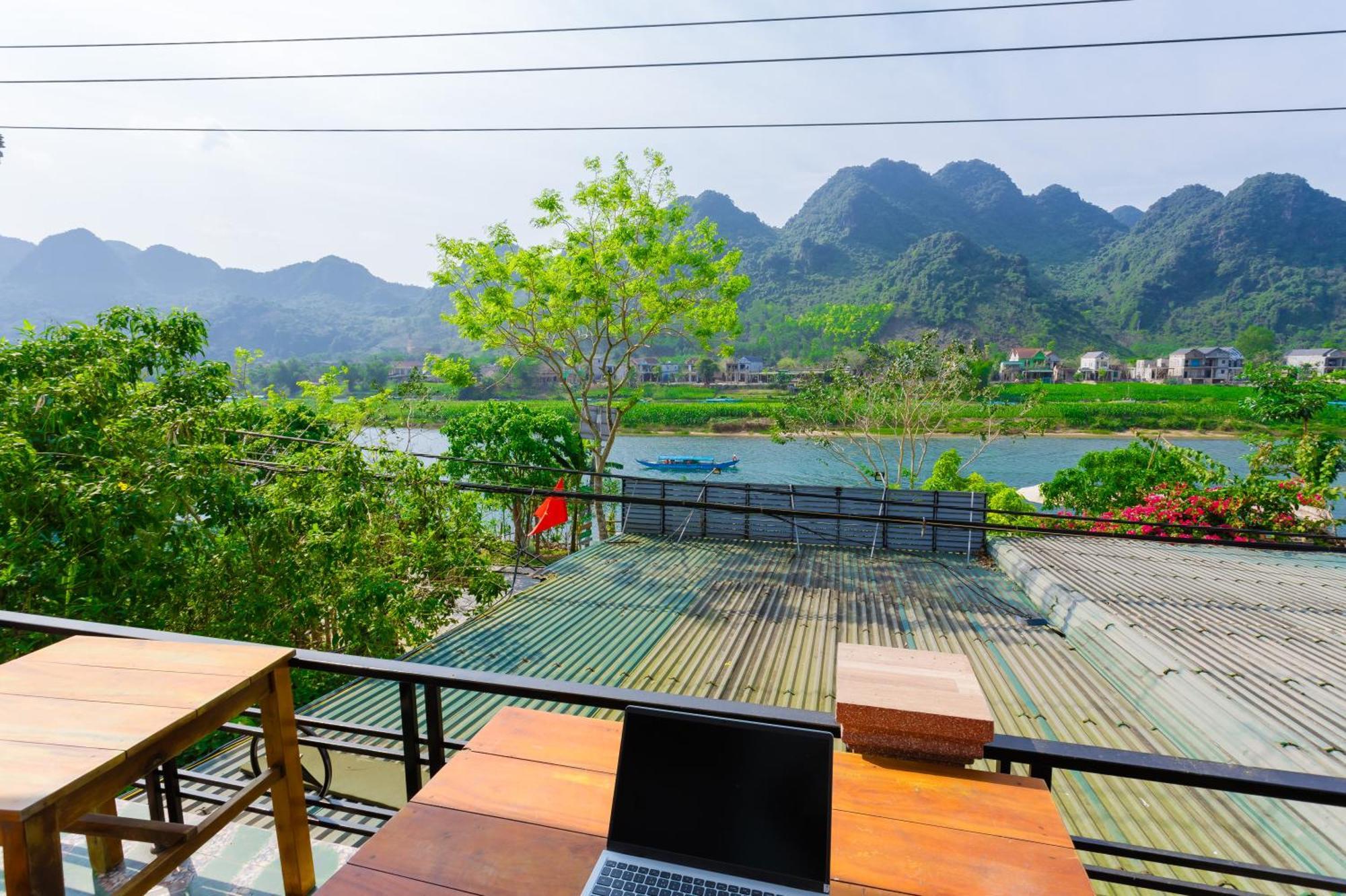 Son River Homestay Phong Nha Eksteriør billede