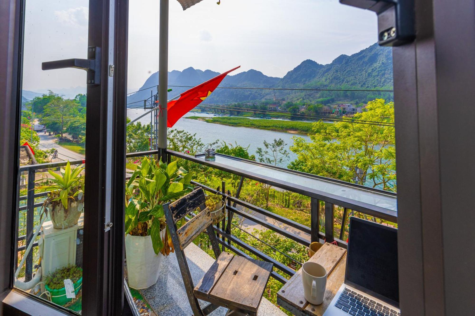 Son River Homestay Phong Nha Eksteriør billede