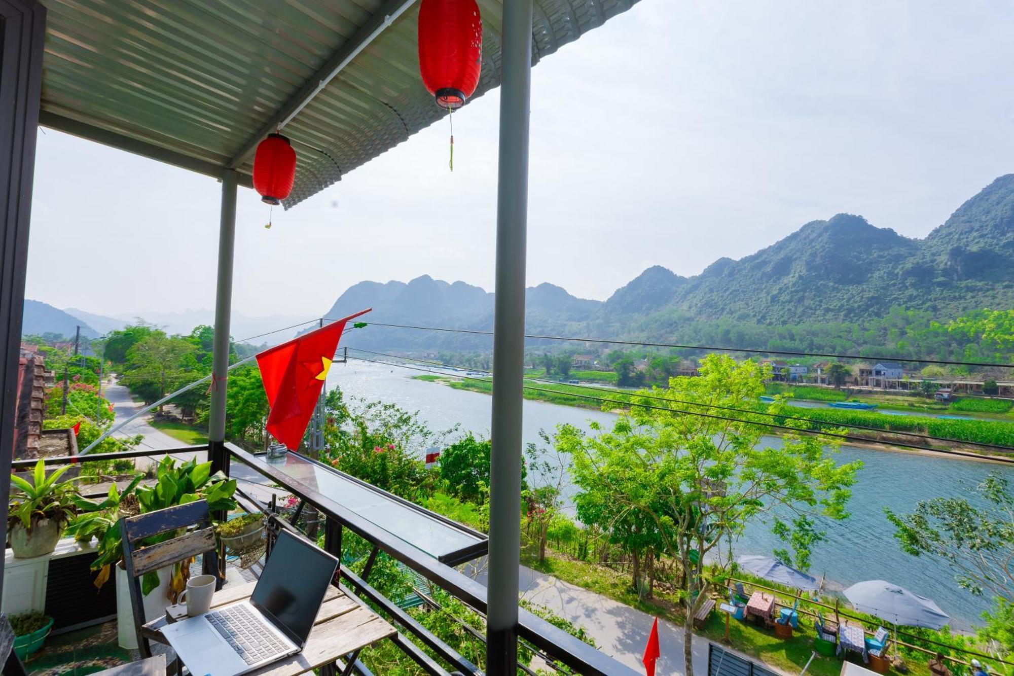 Son River Homestay Phong Nha Eksteriør billede